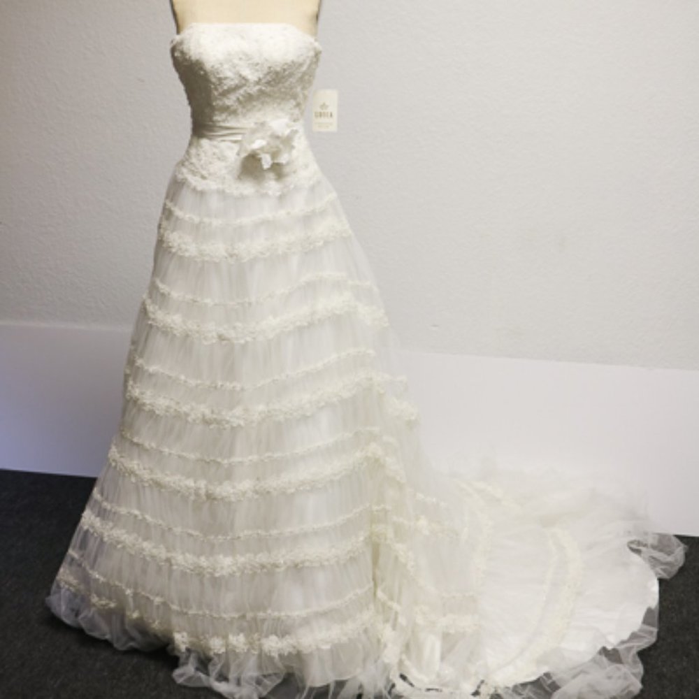 new strapless off white size 34 wedding/prom dress